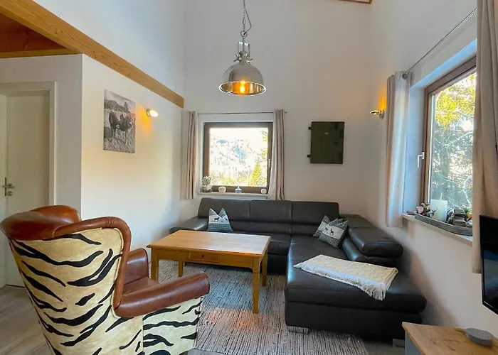 Am Hof * Γιούνγκχολτς