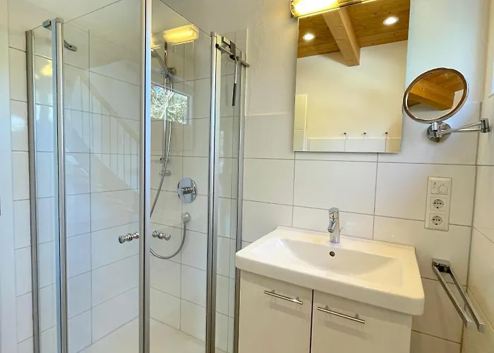 Am Hof Γιούνγκχολτς