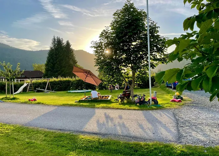 Am Hof * Γιούνγκχολτς